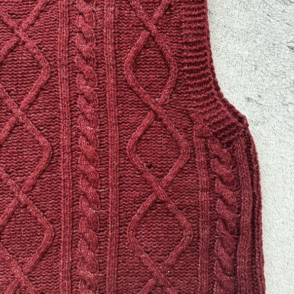 Girl Crush Gang Cable Knit Sleeveless V-Neck Sweater Vest Burgundy/RedWine Small - Picture 10 of 11
